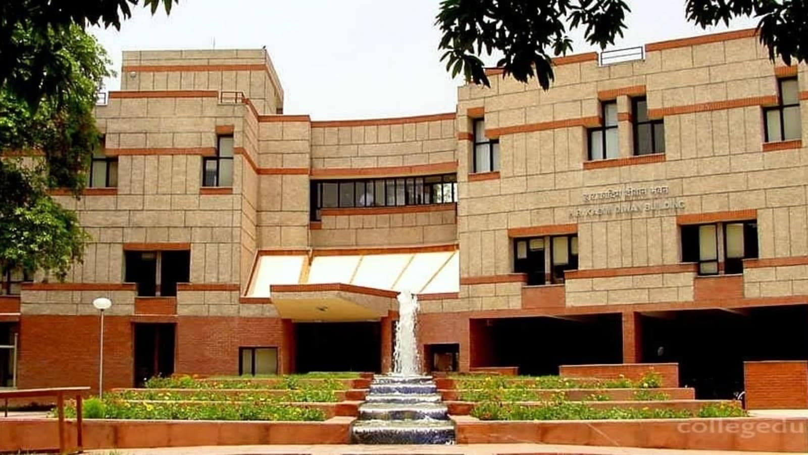 IIT Kanpur's C3iHub Startups Unveil Five Groundbreaking Products at Startup Demo Day
